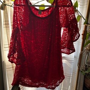 WinWin Deep Red Lace Tunic